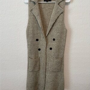 Love Tree Women's Tan Sleeveless Vest